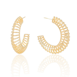 Brinco Meia Argola Vazada Banho Dourado